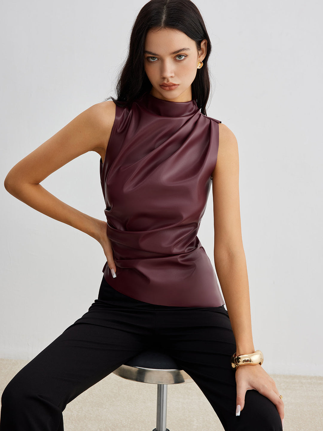 Women’s Chic Sleeveless High Neck Top