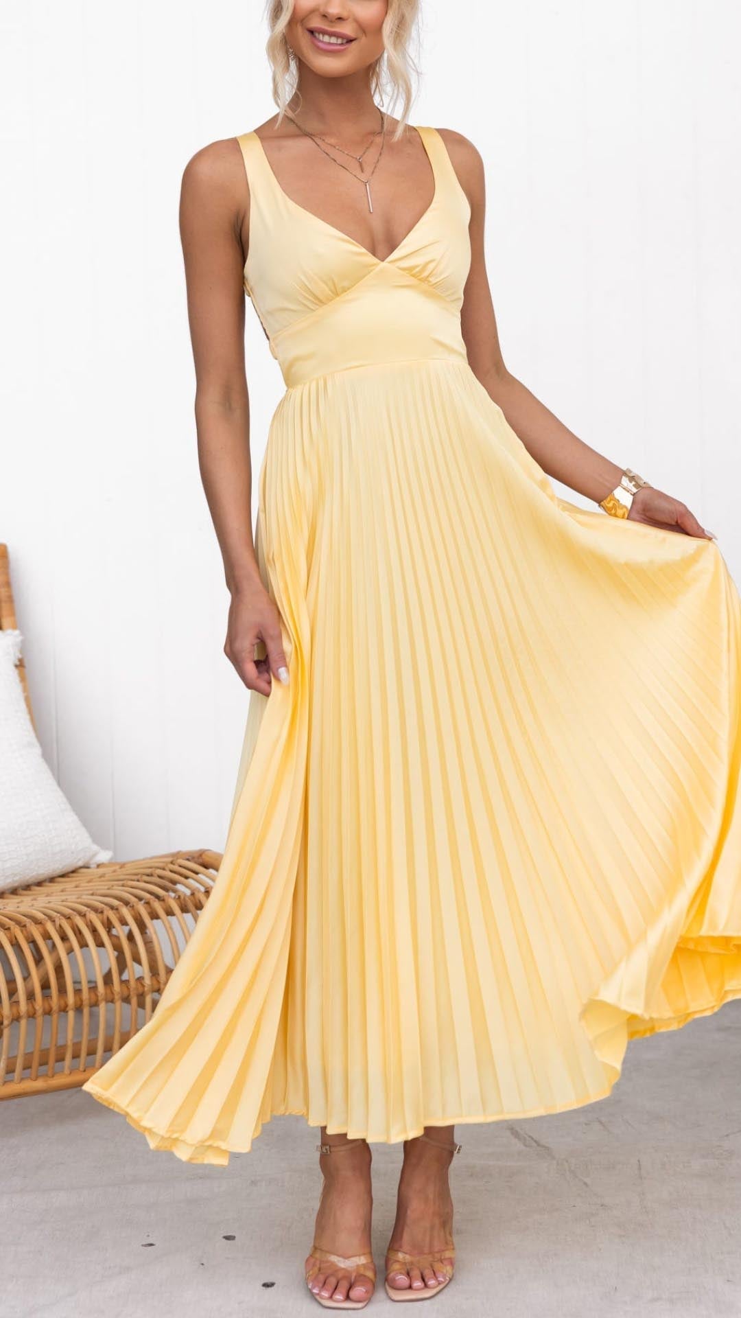 Women's Flowing Pleated V-Neck Maxi Dress